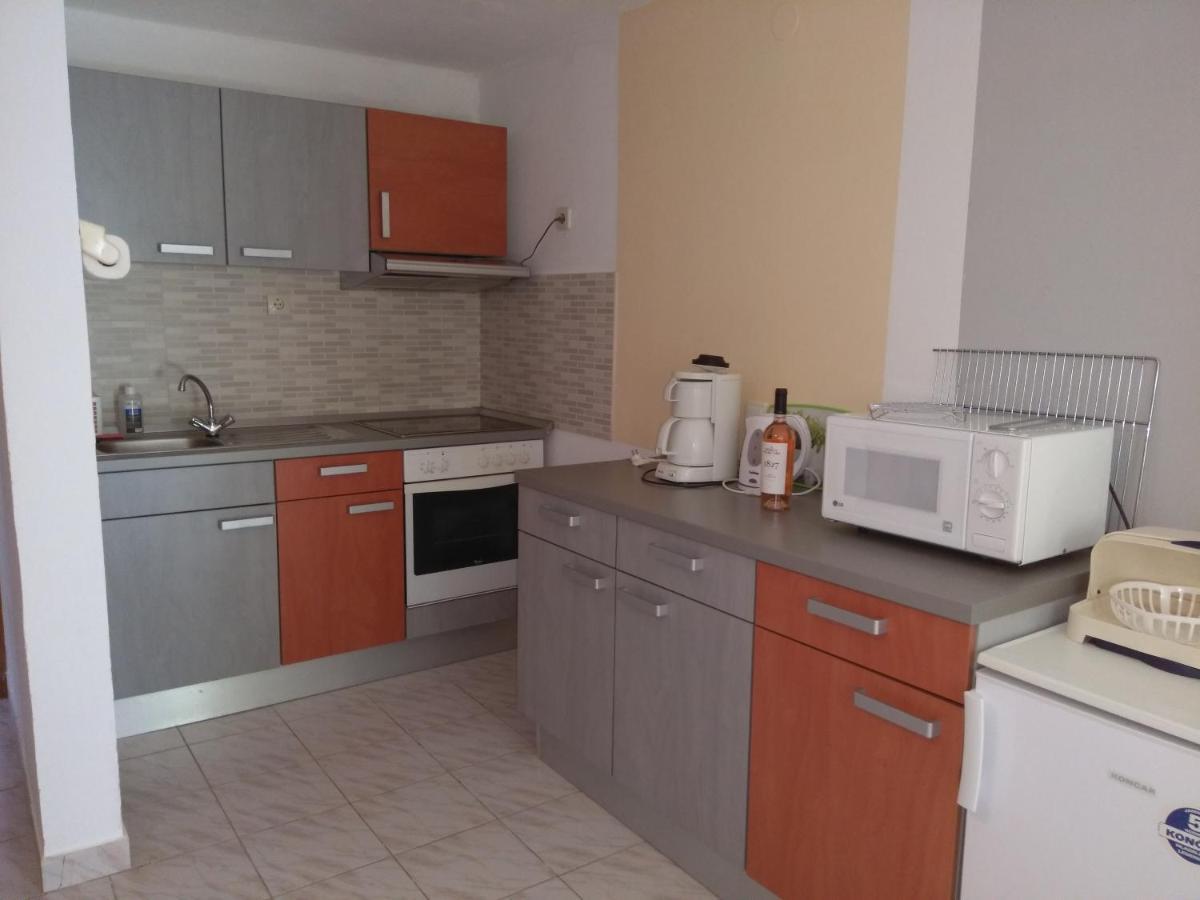 Apartmani Korade Vir Ngoại thất bức ảnh