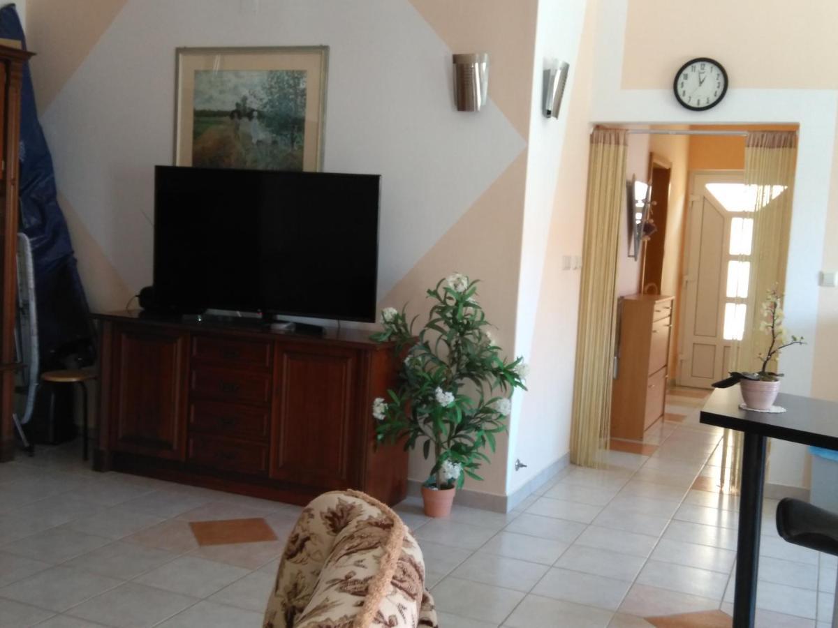 Apartmani Korade Vir Ngoại thất bức ảnh