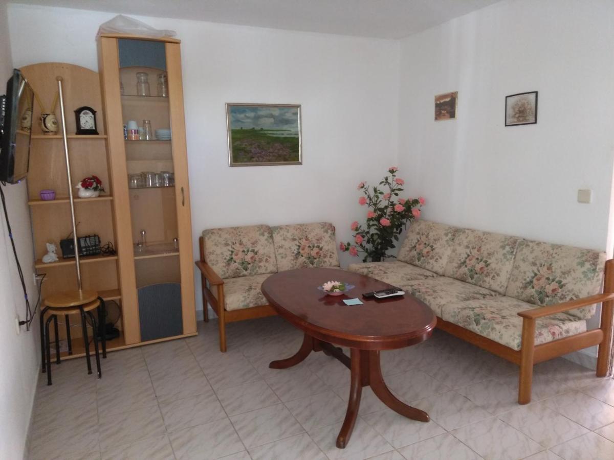 Apartmani Korade Vir Ngoại thất bức ảnh