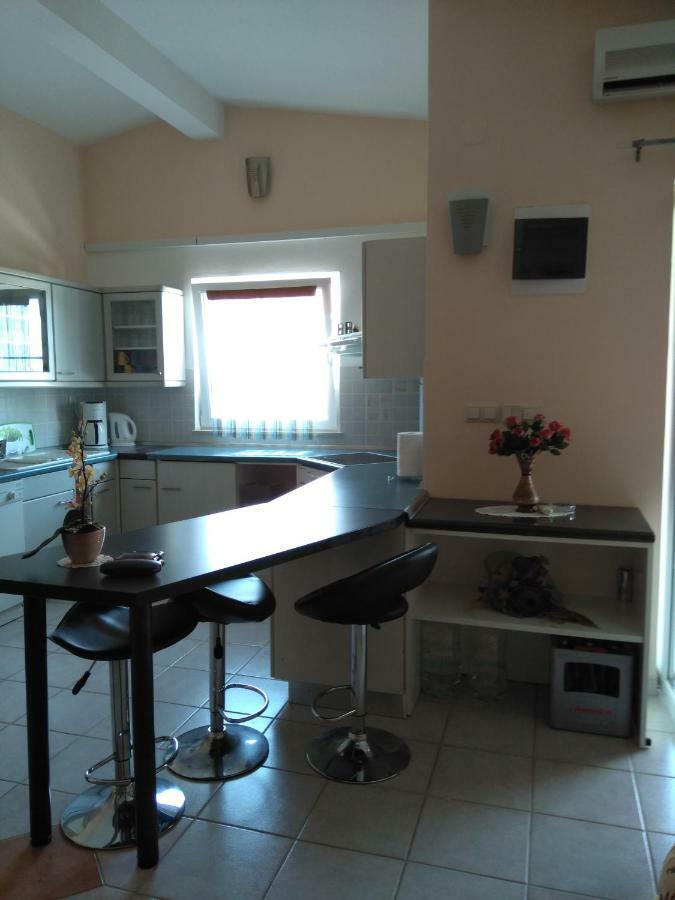 Apartmani Korade Vir Ngoại thất bức ảnh